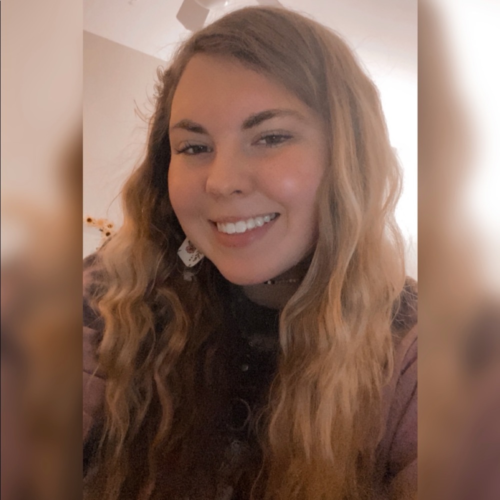 Meet your Posher, Cassie